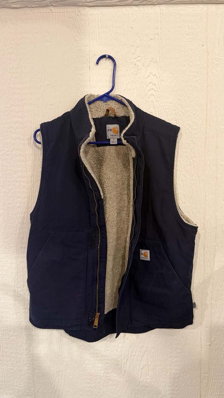 Men’s Carhartt Flame-Resistant Sherpa-Lined Vest Size Medium Navy Blue